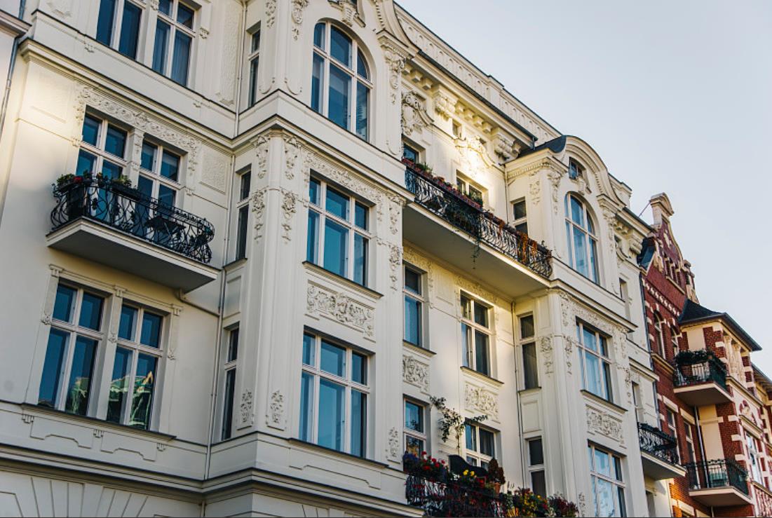 GRC外墻構(gòu)件安裝專(zhuān)家：掌握實(shí)用技巧，打造獨(dú)特外墻裝飾