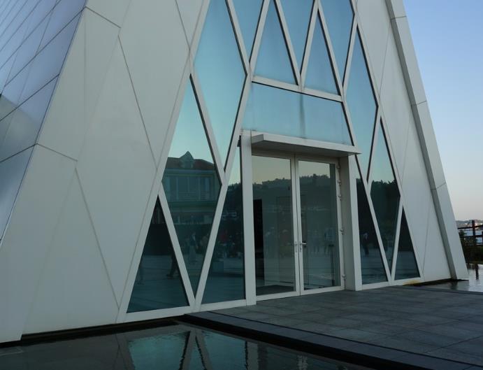 外墻建筑GRC幕墻掛板安裝誤區(qū)解析，讓你事半功倍！幕墻預(yù)埋件生產(chǎn)廠家幕墻預(yù)埋件生產(chǎn)廠家