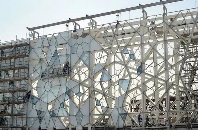 外墻GRC幕墻掛板安裝秘訣大揭秘，打破常規(guī)創(chuàng)造非凡建筑！