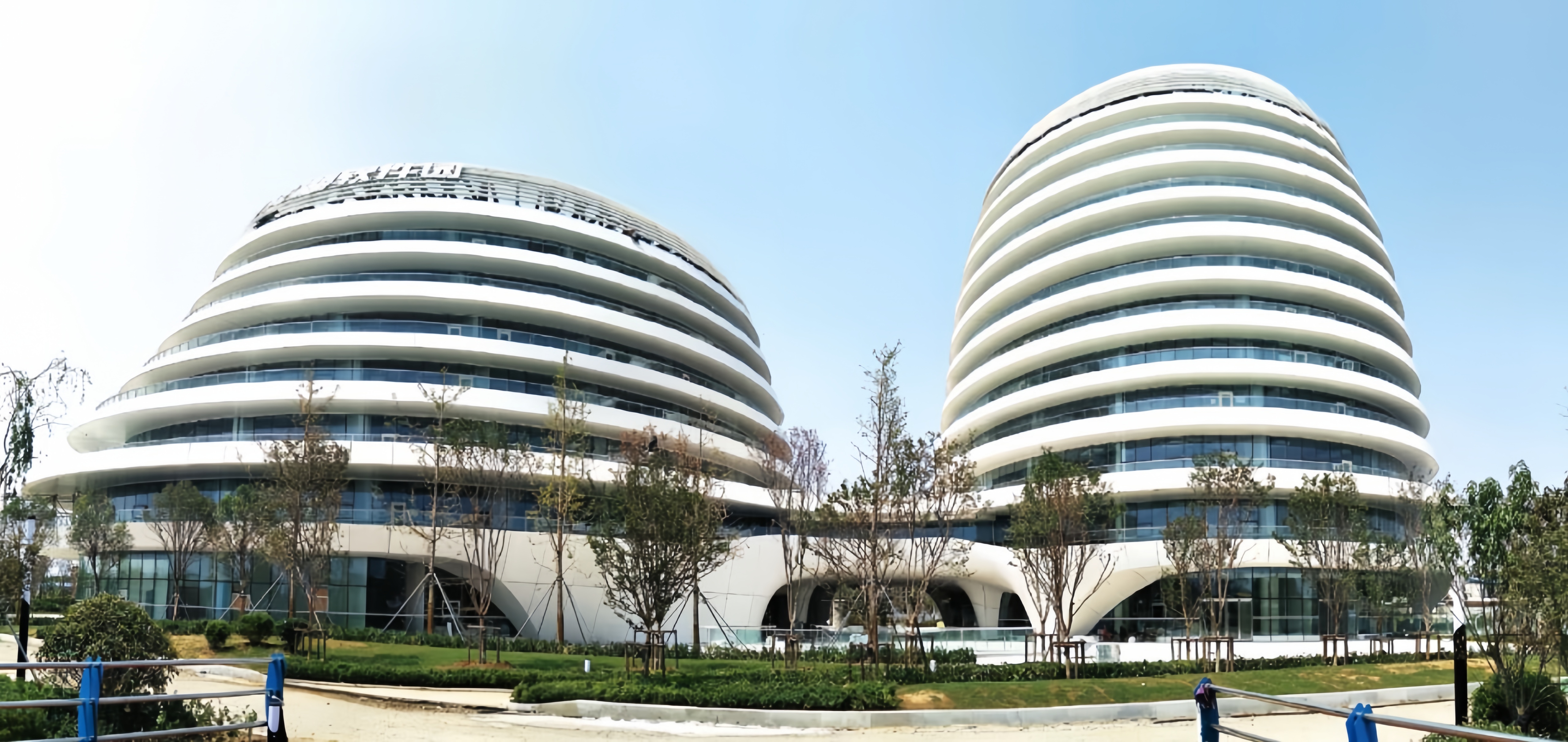 清水混凝土掛板是GRC嗎？